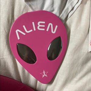 Nwt Jeffree star alien pallet